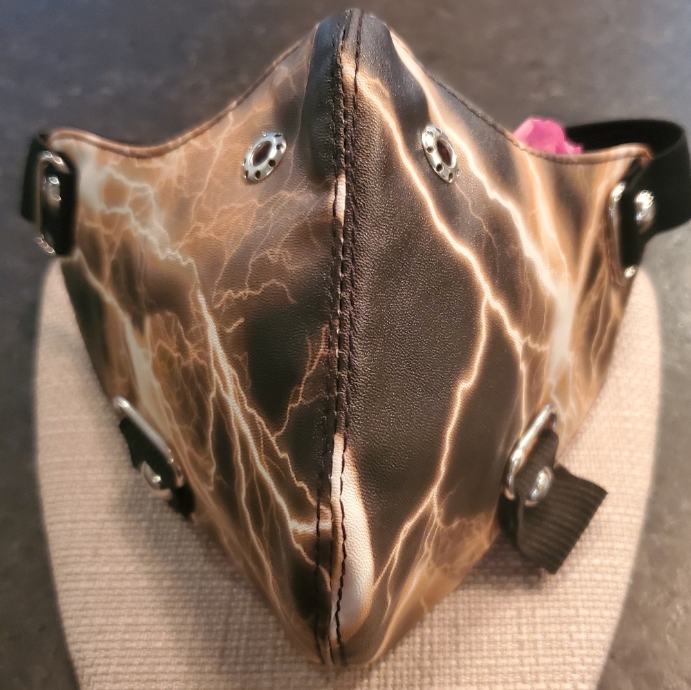 🐕 Lightening faux leather face mask - Picture 1 of 6